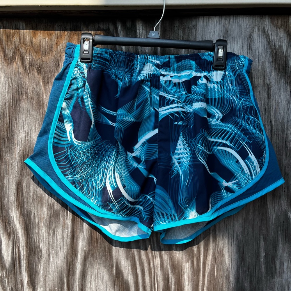 Nike dri-fit large women athletic shorts blue